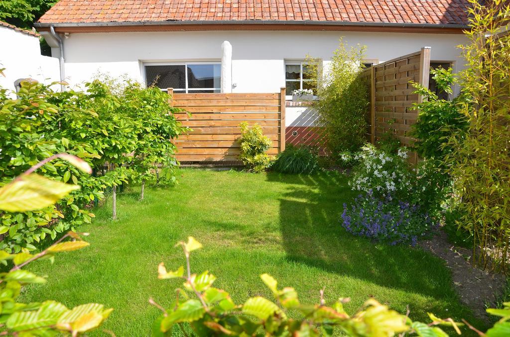 Whitley Cottage Condette Εξωτερικό φωτογραφία