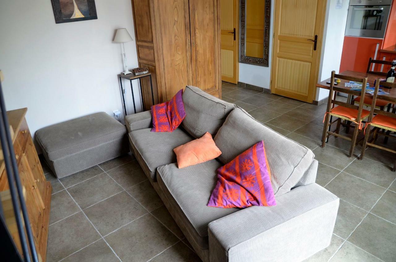 Whitley Cottage Condette Εξωτερικό φωτογραφία